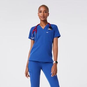 Figs Catarina One-Pocket Scrub Top XS in Winning Blue